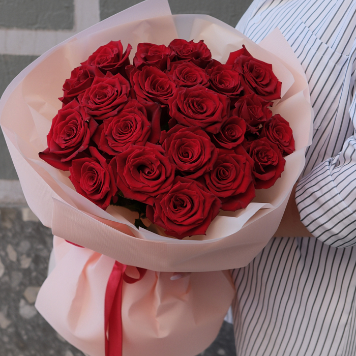 Букет из 21 красной розы