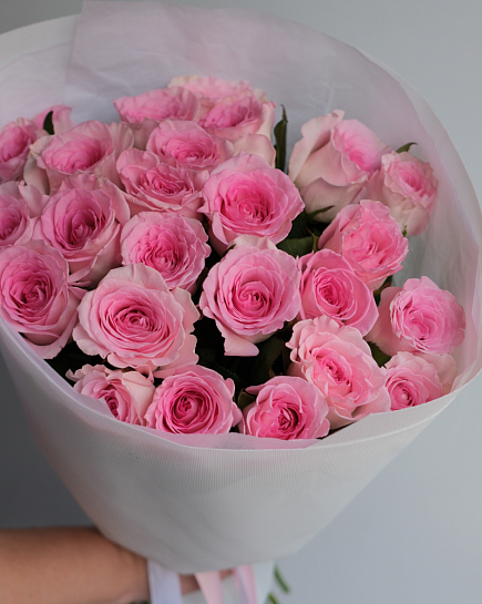 Букет из 21 нежно-розовой розы с доставкой по Астане
