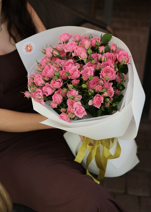 Букет из 11 кустовых роз