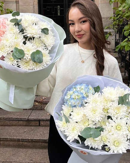 Букет из кустовой хризантемы и гортензии с доставкой по Астане