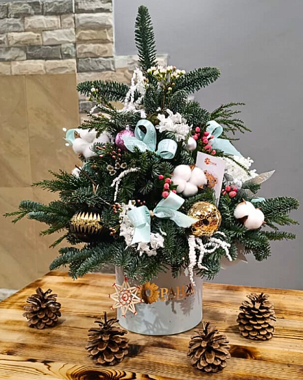 Новогодняя Композиция из Ели с доставкой по Астане