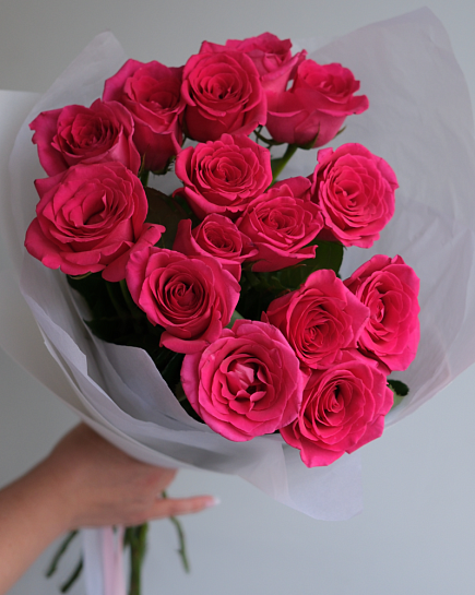 Букет из 15 малиновых роз с доставкой по Астане