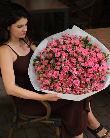 Букет из кустовых роз  с доставкой по Астане