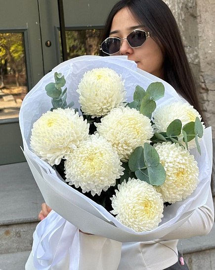 Букет изодноголовых хризантем с доставкой по Астане