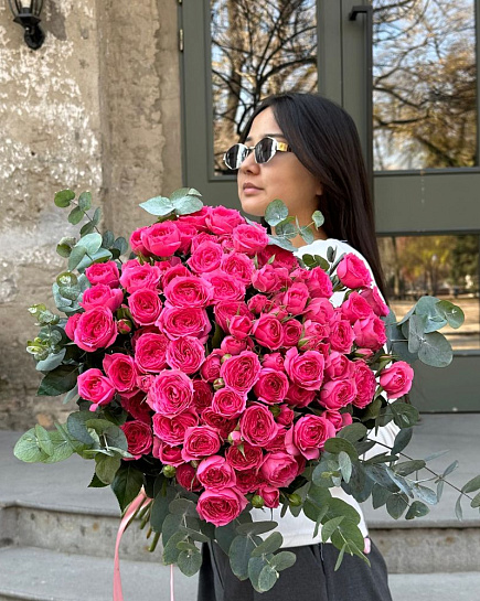 Букет из кустовой розы с доставкой по Астане